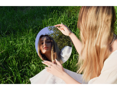 MIROIR MIROIR